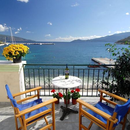 Alexis Studios And Apartments Agia Efimia Bagian luar foto