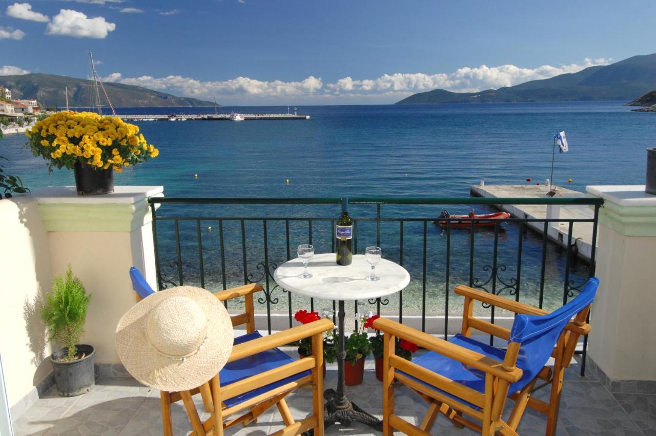 Alexis Studios And Apartments Agia Efimia Bagian luar foto