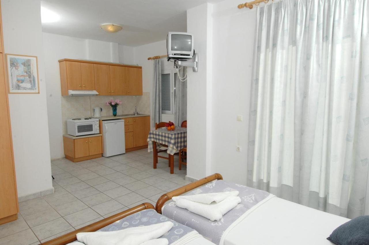 Alexis Studios And Apartments Agia Efimia Bagian luar foto