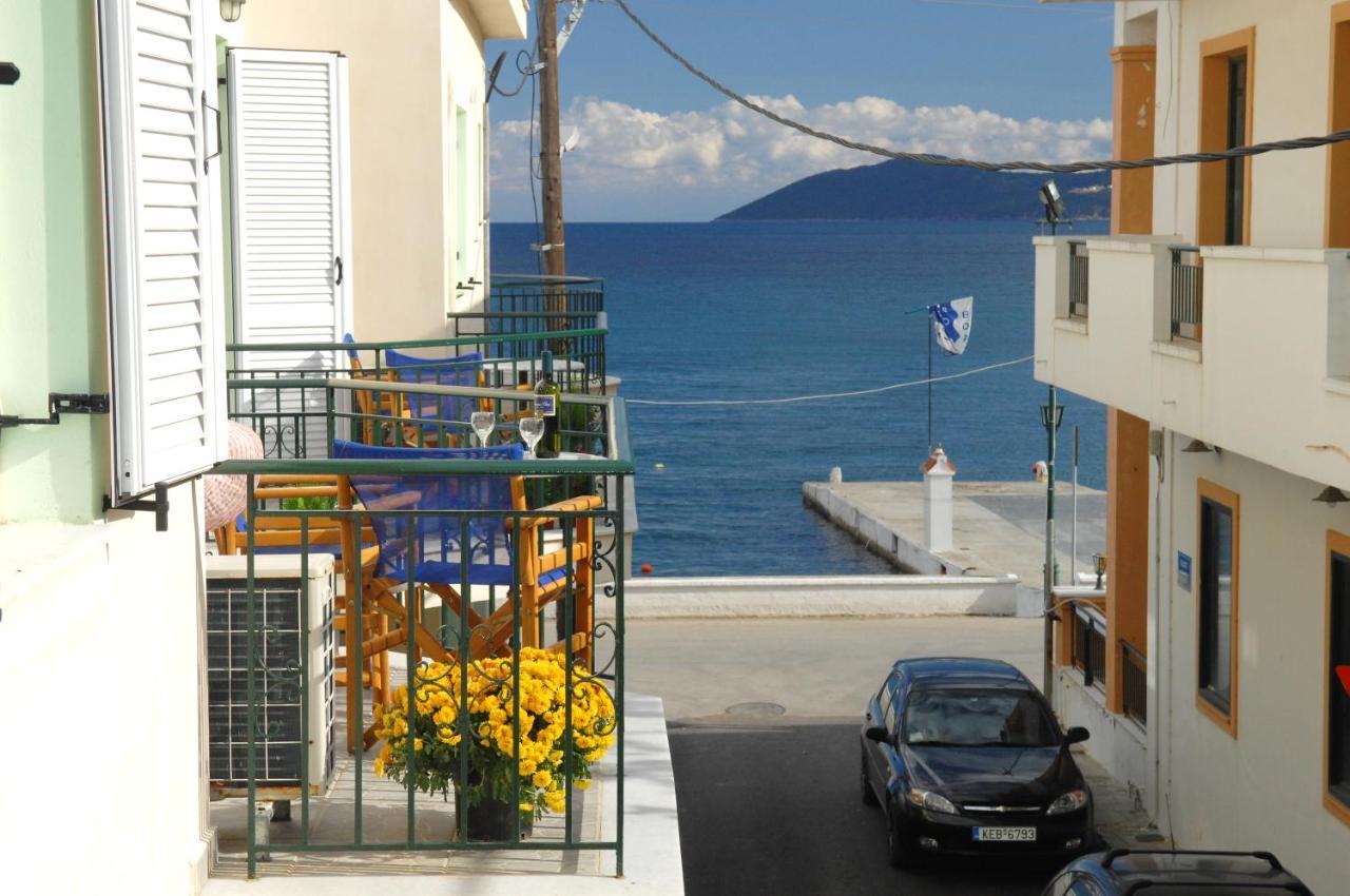 Alexis Studios And Apartments Agia Efimia Bagian luar foto